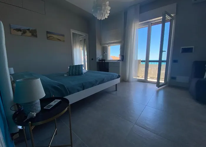 Oltremare 4* ואסטו